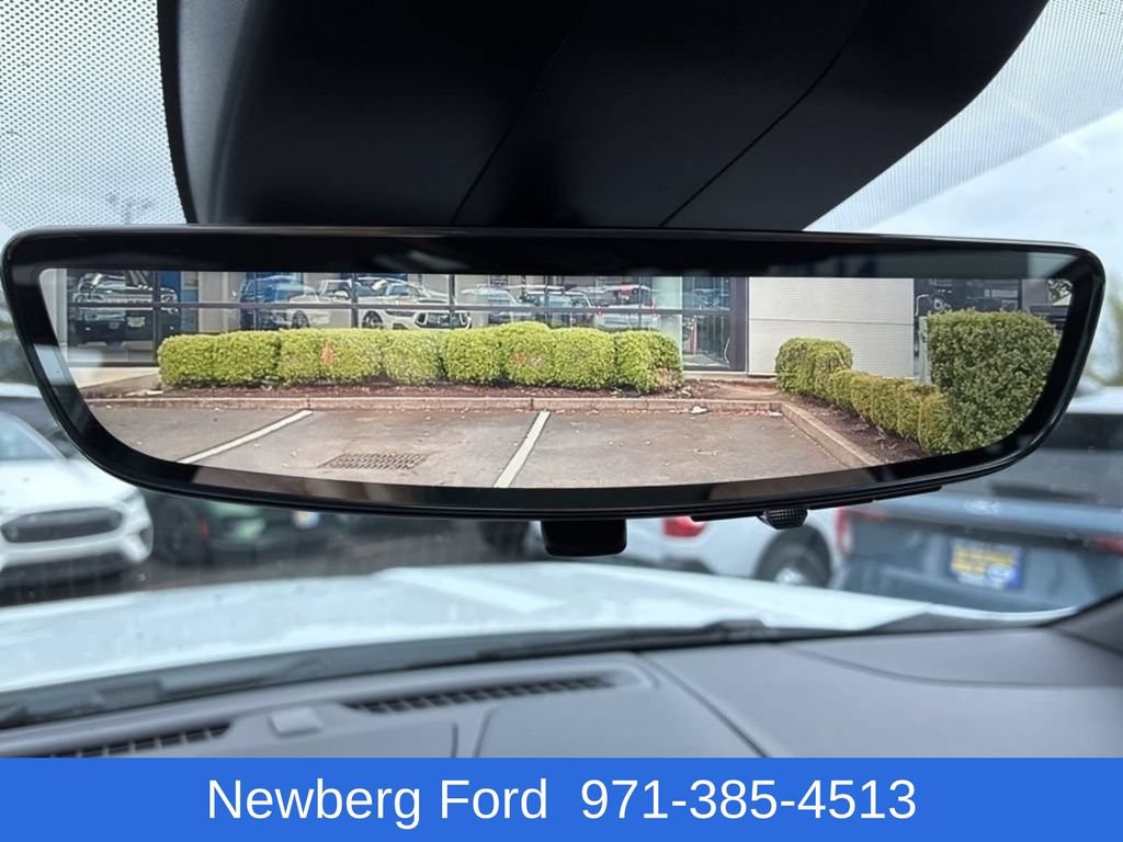 Used 2024 GMC Yukon XL Denali w/ Advanced Technology Package AWD/4WD image 38