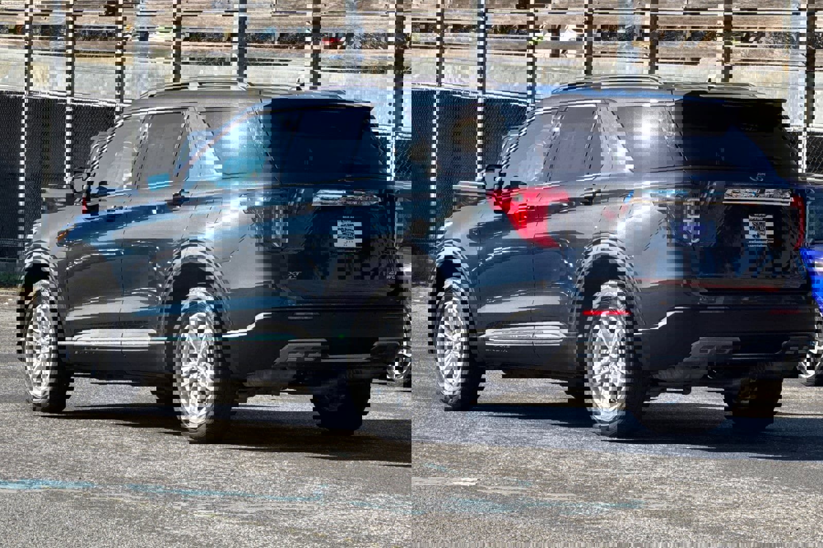 Certified 2022 Ford Explorer XLT w/ Equipment Group 202A image 6