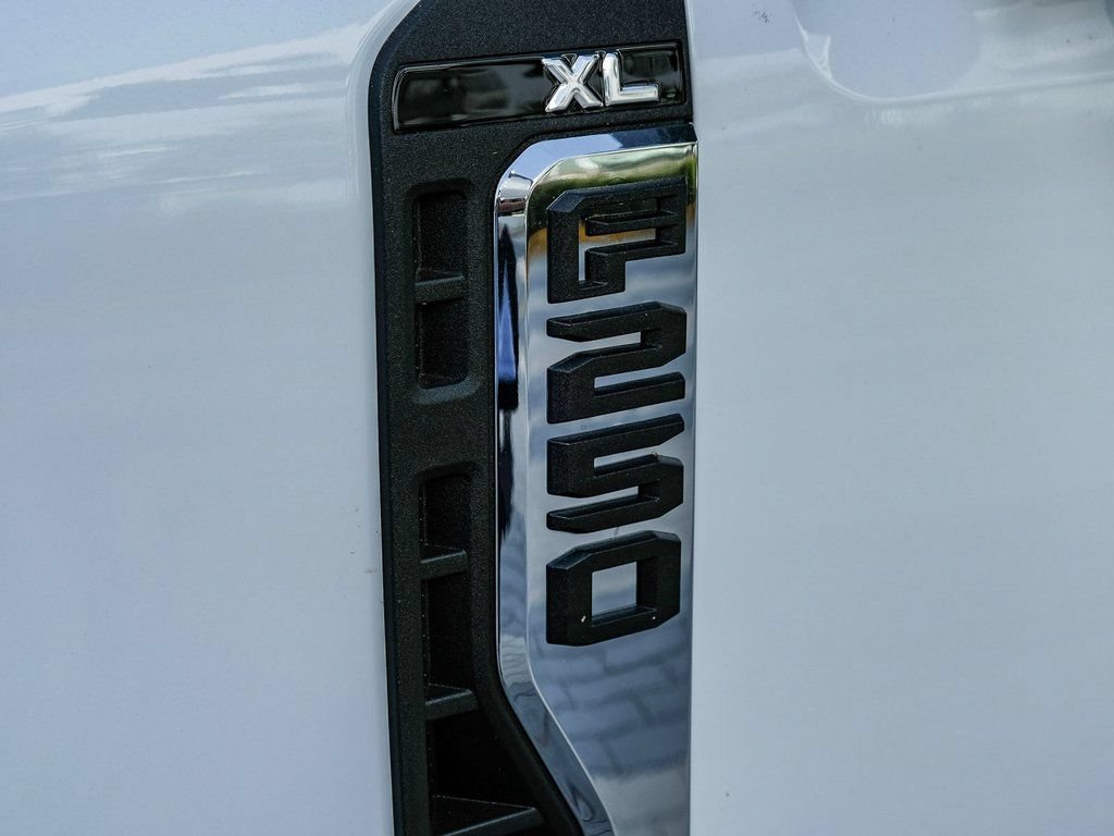 New 2024 Ford F250 XL w/ XL Chrome Package RWD image 6