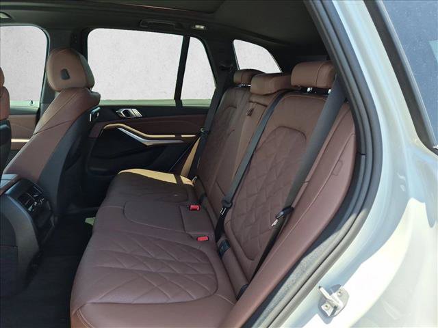 New 2026 BMW X5 xDrive50e w/ M Sport Package AWD/4WD image 15
