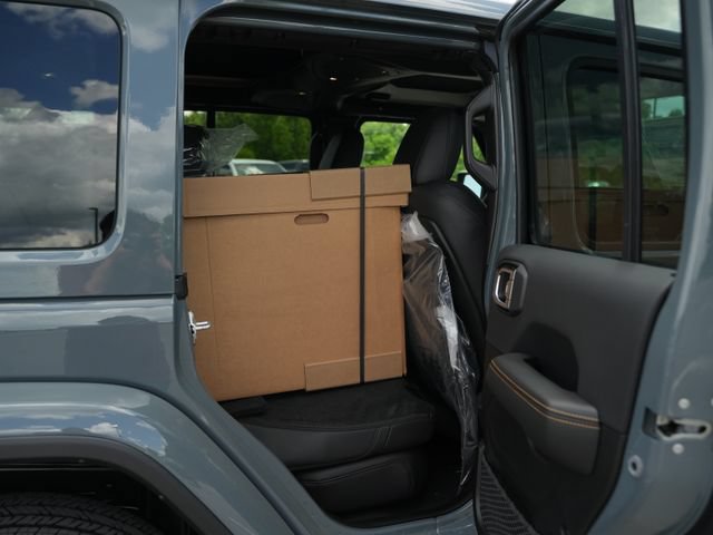 Used 2026 Jeep Wrangler Unlimited Sahara AWD/4WD image 22
