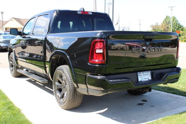 Used 2025 RAM 1500 Big Horn AWD/4WD image 35