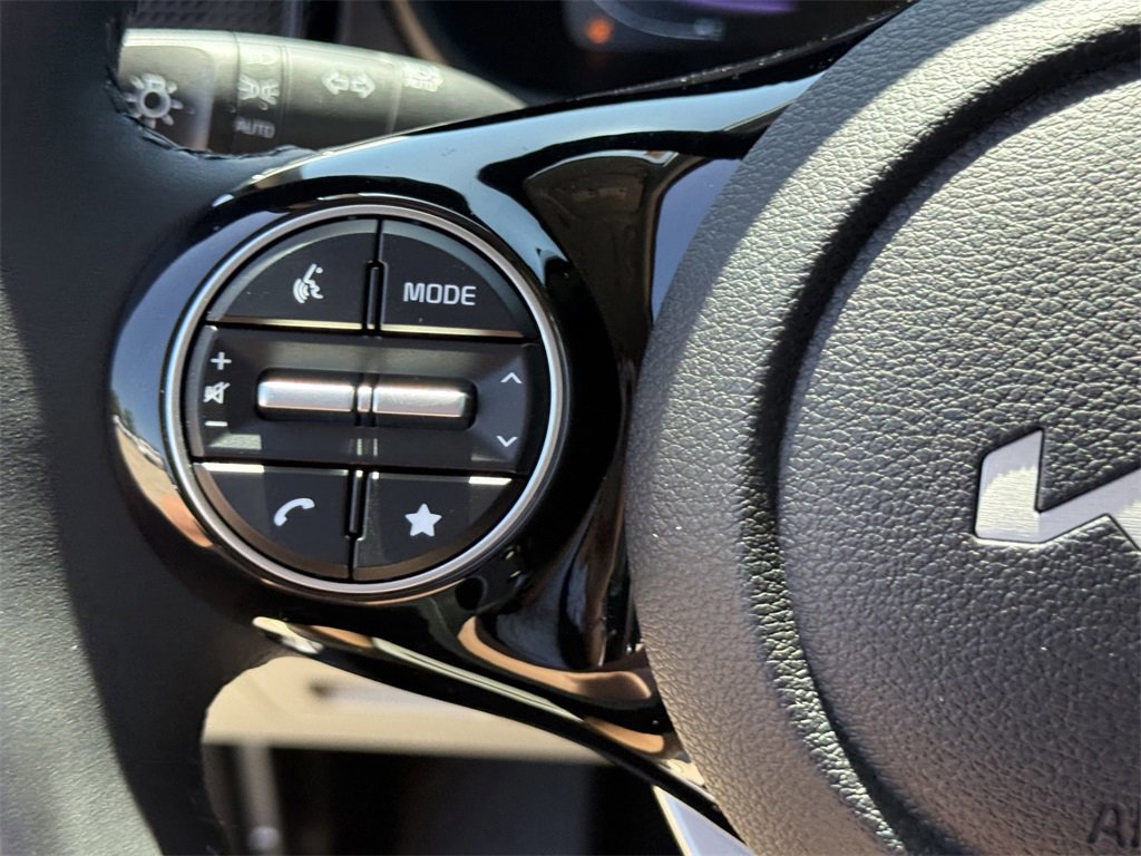 New 2025 Kia Soul EX image 28
