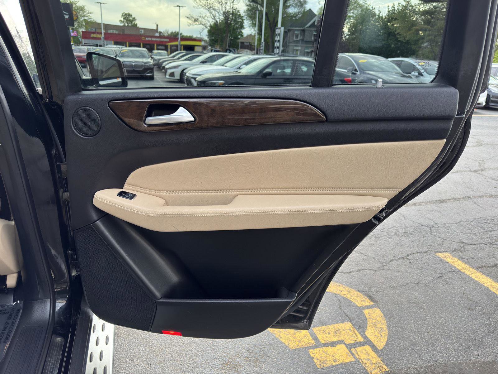 Used 2019 Mercedes-Benz GLS 450 4MATIC w/ Premium 1 Package image 36