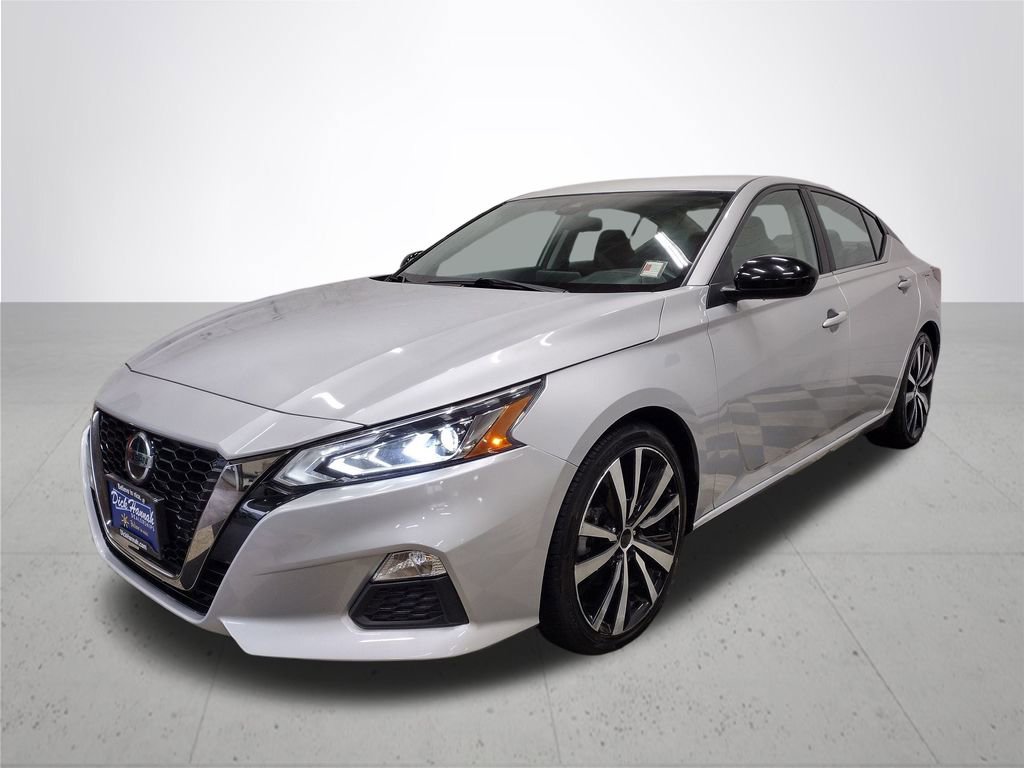 Used 2021 Nissan Altima 2.5 SR image 2