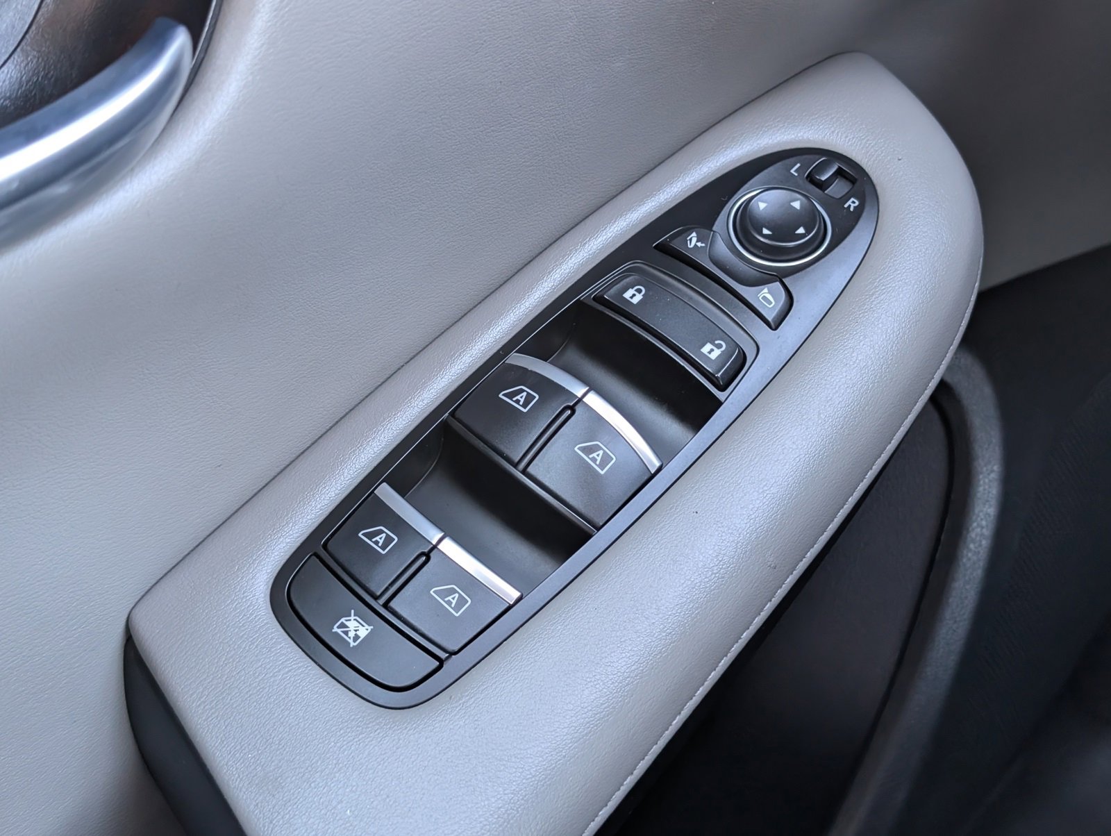 Used 2024 INFINITI QX50 Luxe image 24