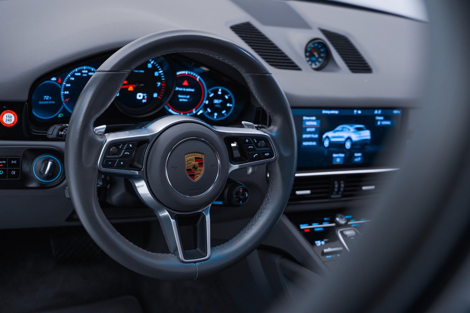 Certified 2020 Porsche Cayenne AWD/4WD image 16