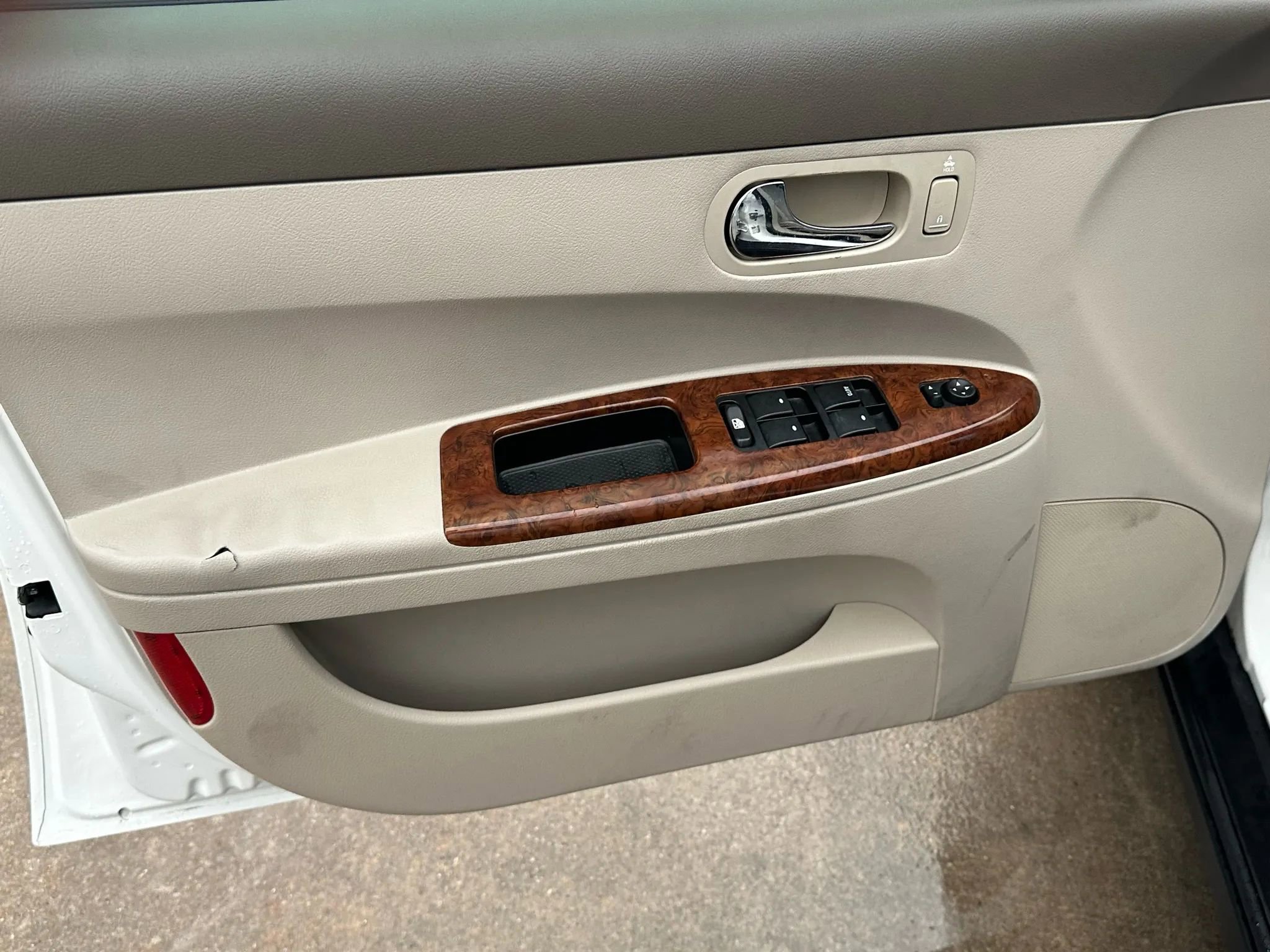 Used 2005 Buick LaCrosse CX w/ Silver Convenience Package image 20