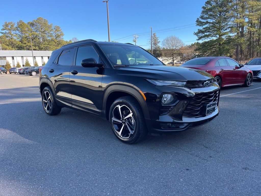 Used 2023 Chevrolet TrailBlazer RS w/ Sun and Liftgate Package image 4