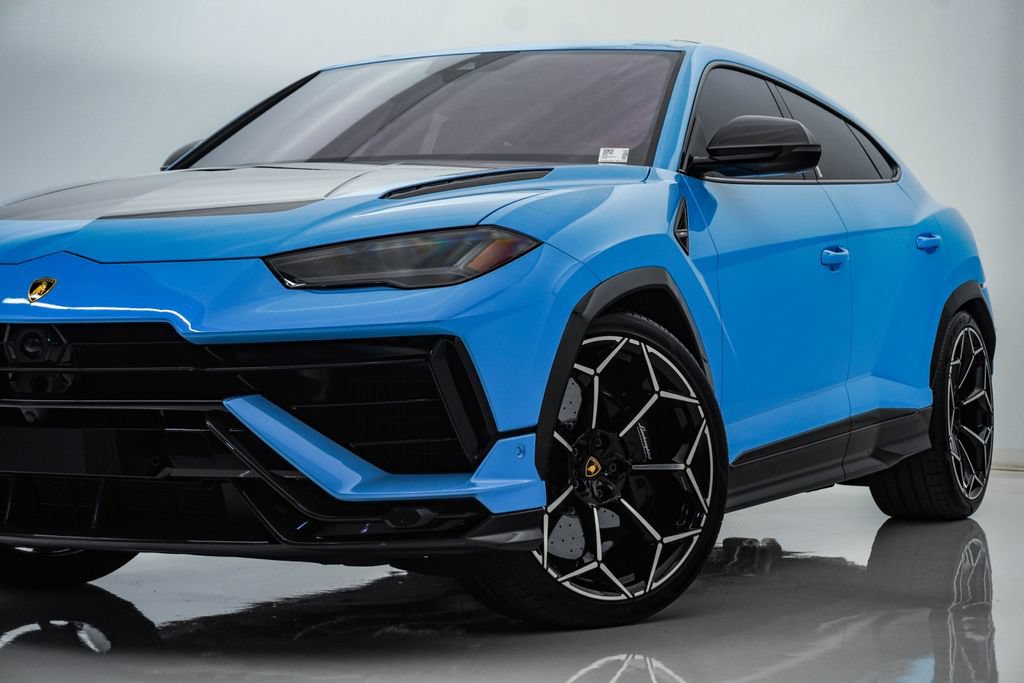 Used 2024 Lamborghini Urus Performante AWD/4WD image 2