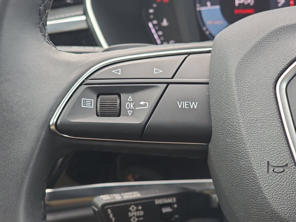 Certified 2025 Audi Q3 2.0T Premium w/ Convenience Package AWD/4WD image 11