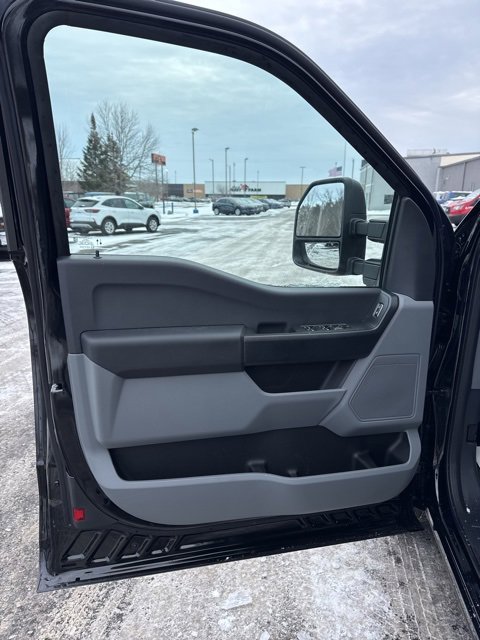 Used 2024 Ford F350 XL w/ 360-Degree Camera Package image 18