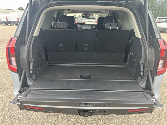 New 2025 Ford Expedition Active image 21