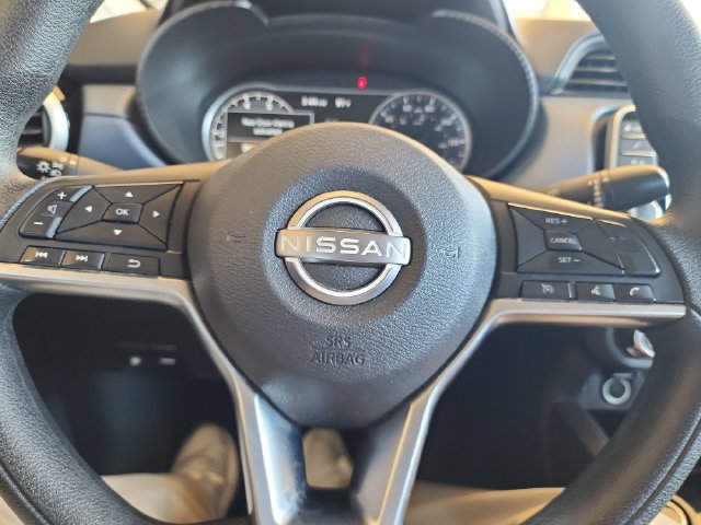 Used 2025 Nissan Versa SV w/ Trunk Package FWD image 15