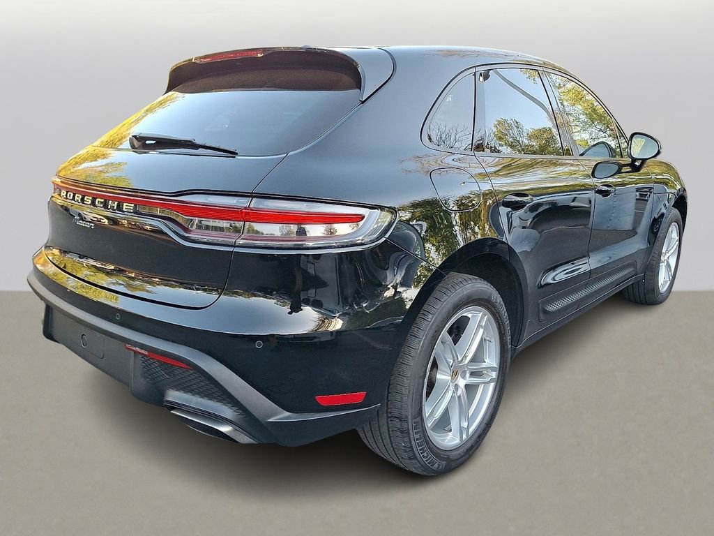 Used 2023 Porsche Macan Turbo AWD/4WD image 3
