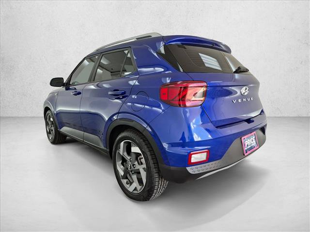 Certified 2022 Hyundai Venue Limited w/ Cargo Package FWD image 8