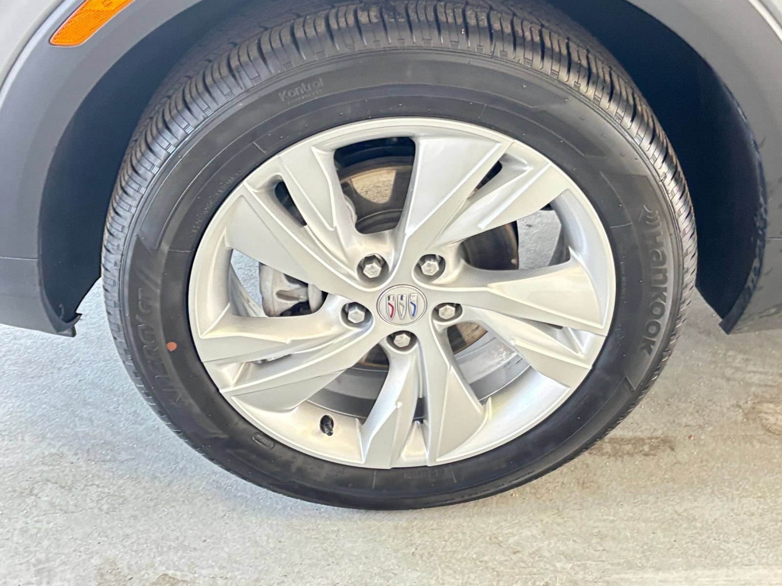 Used 2025 Nissan Sentra SV FWD image 29