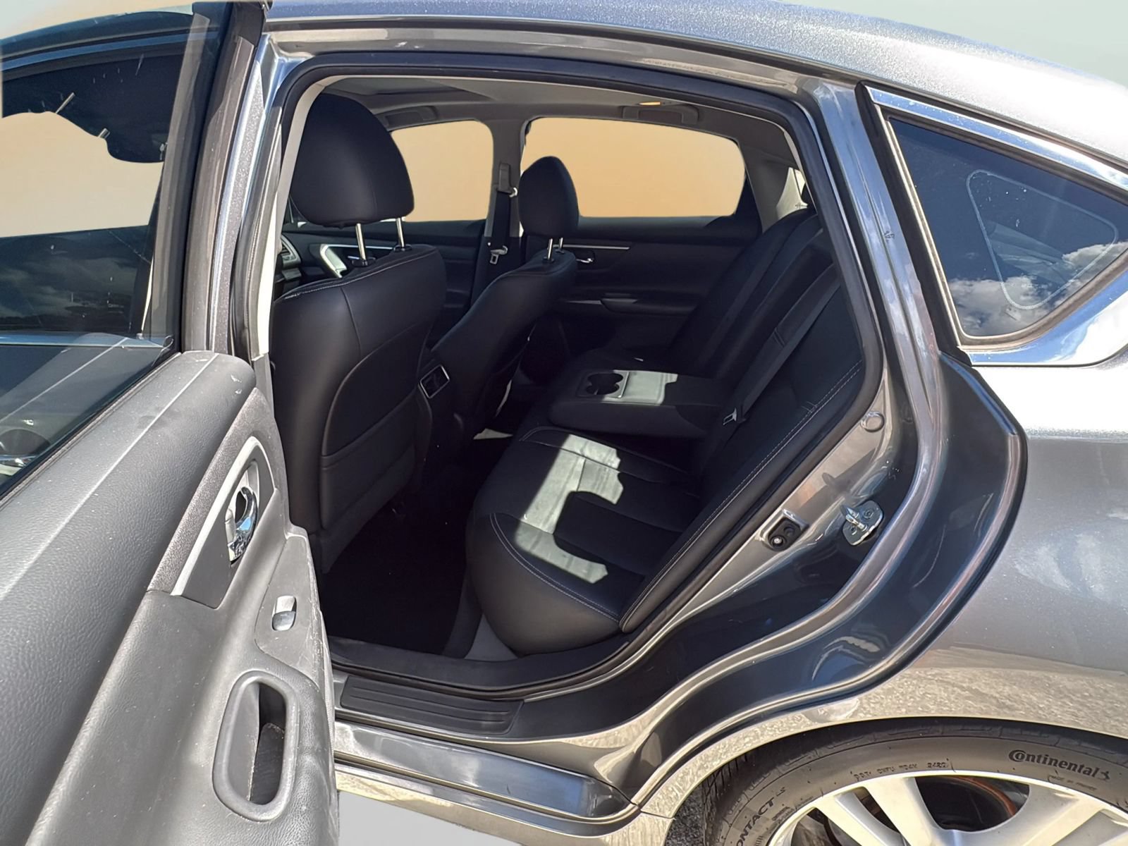 Used 2016 Nissan Altima 3.5 SL FWD image 22