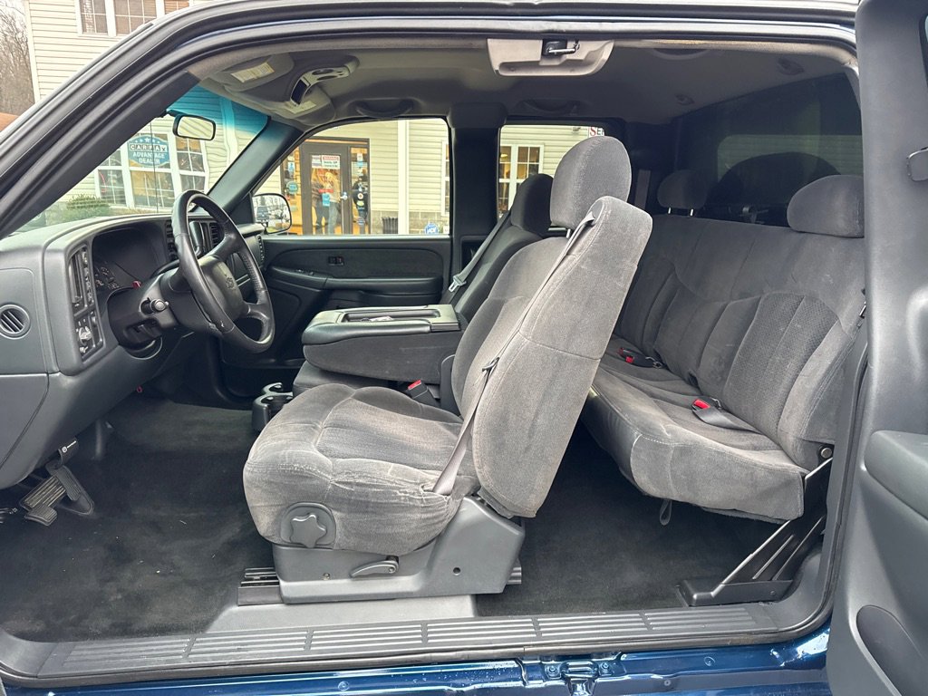 Used 2002 Chevrolet Silverado 2500 LS w/ Snow Plow Prep Pkg image 12