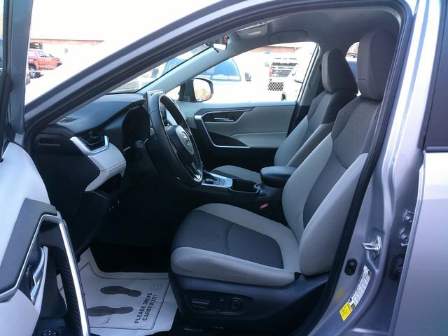 Used 2025 Toyota RAV4 XLE w/ Weather Package image 22