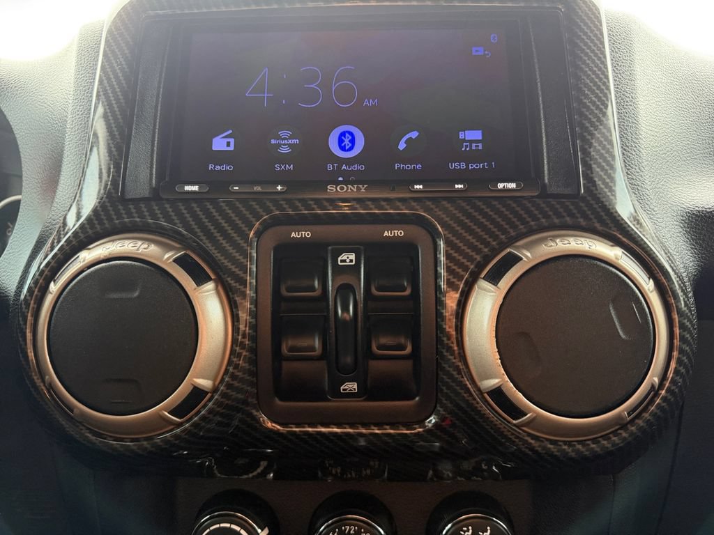 Used 2017 Jeep Wrangler Unlimited Sahara AWD/4WD image 26