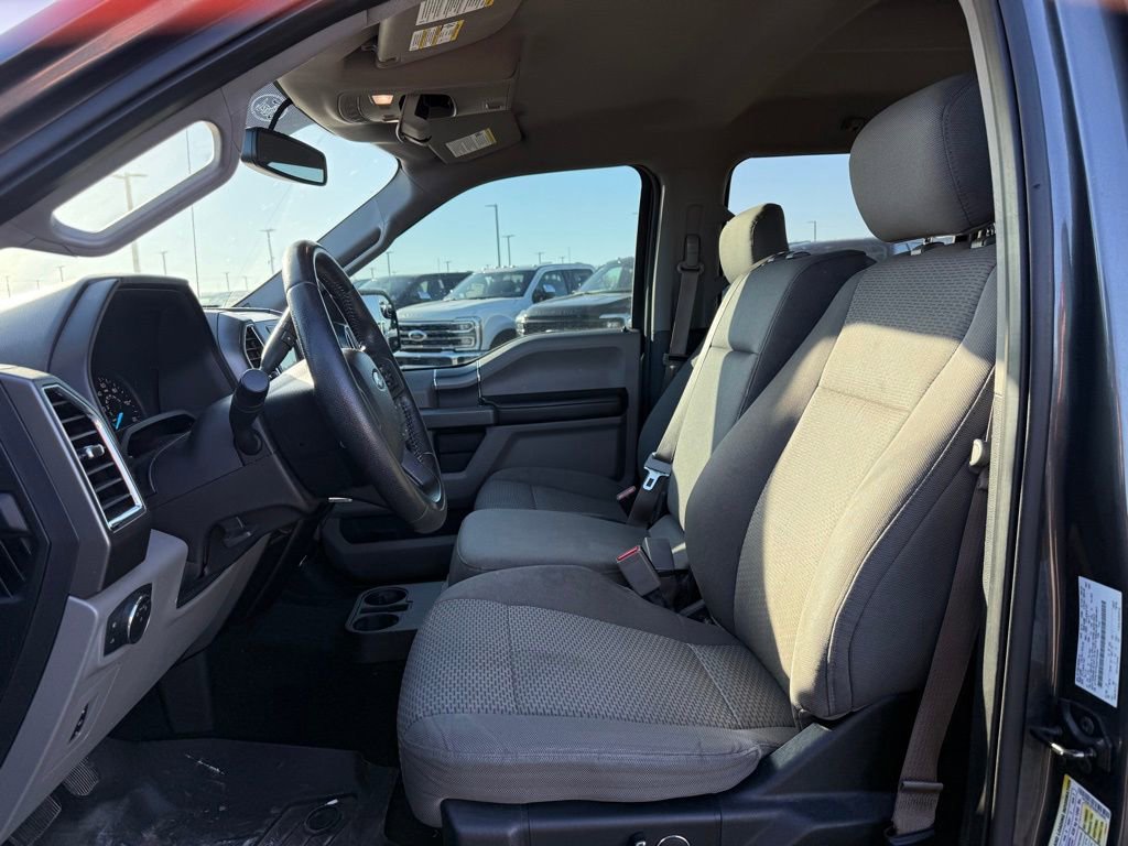 Used 2016 Ford F150 XLT w/ Equipment Group 302A Luxury image 5