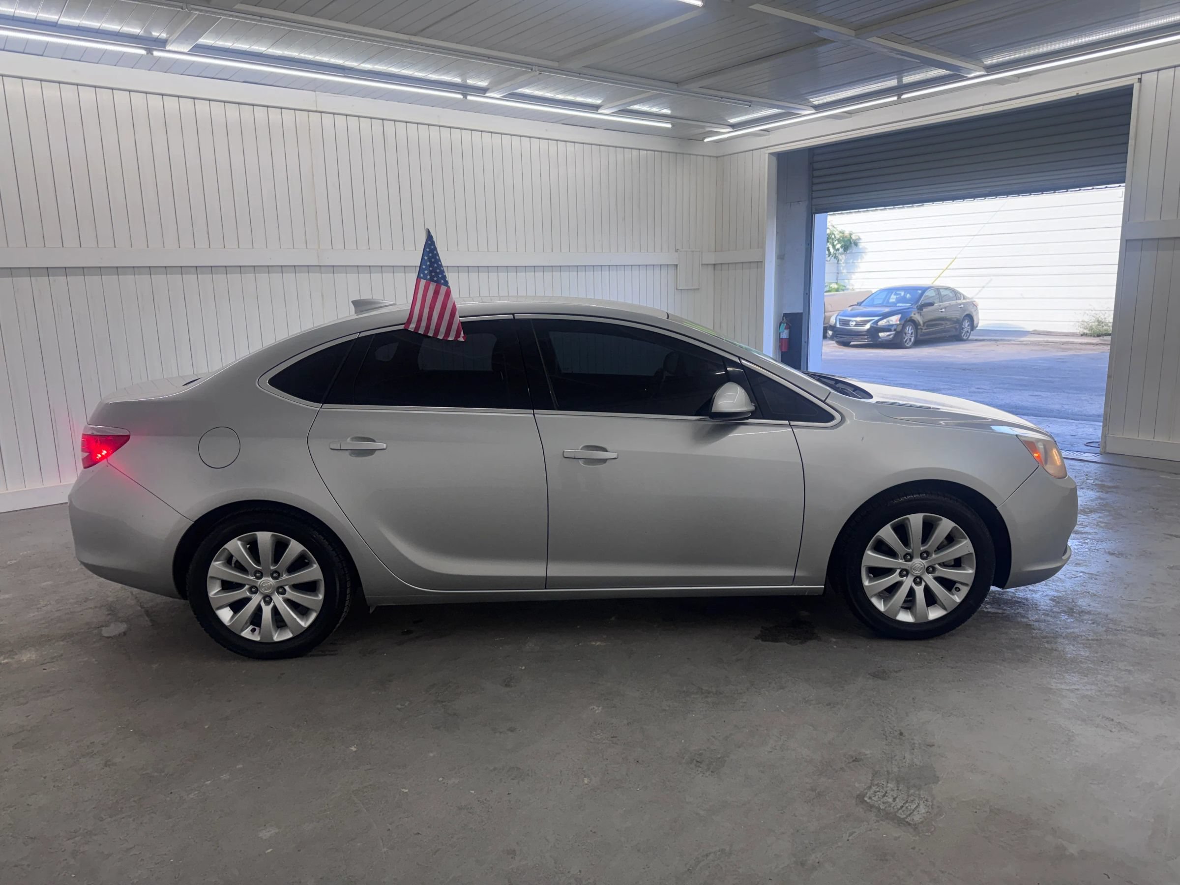 Used 2016 Buick Verano FWD image 4