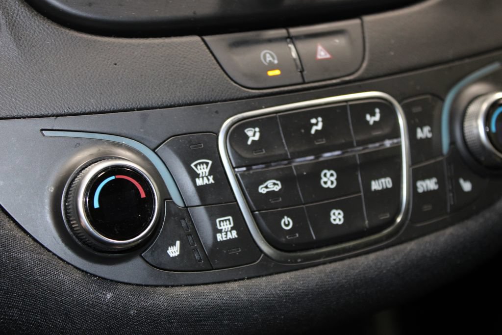 Used 2025 Chevrolet Malibu LT FWD image 38
