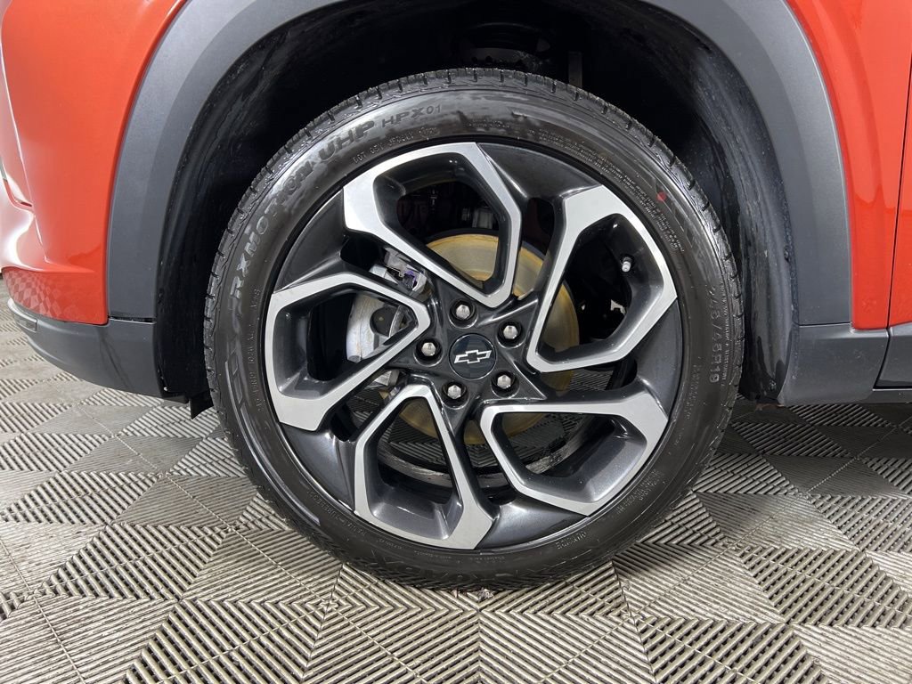 Used 2024 Chevrolet Trax RS w/ Driver Confidence Package FWD image 33