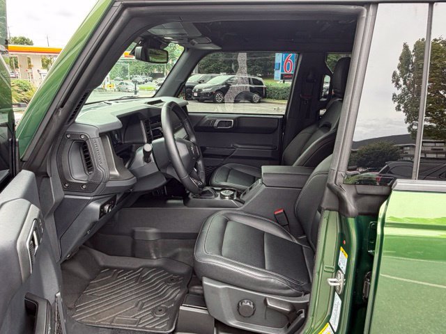 Used 2025 Ford Bronco Badlands AWD/4WD image 14