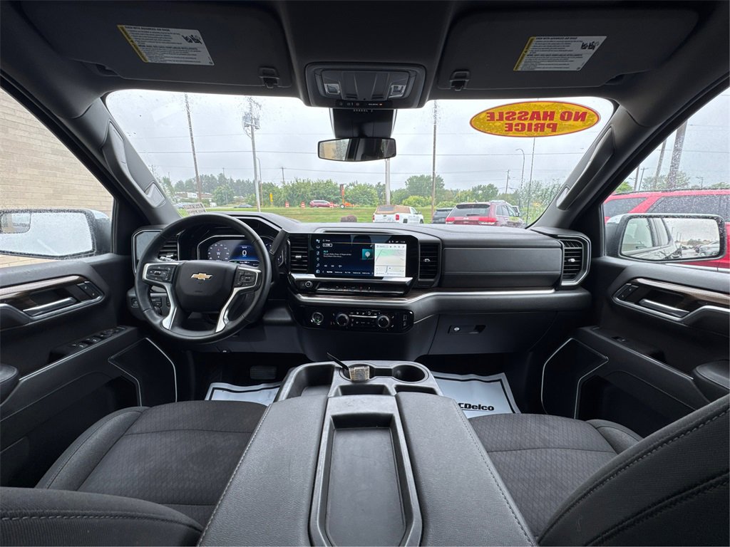 Used 2023 Chevrolet Silverado 1500 LT image 24