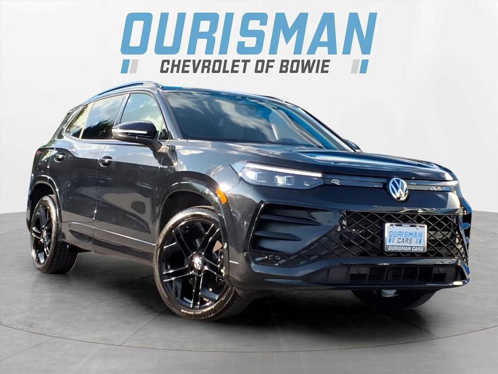 Used 2025 Volkswagen Tiguan SE R-Line AWD/4WD image 1