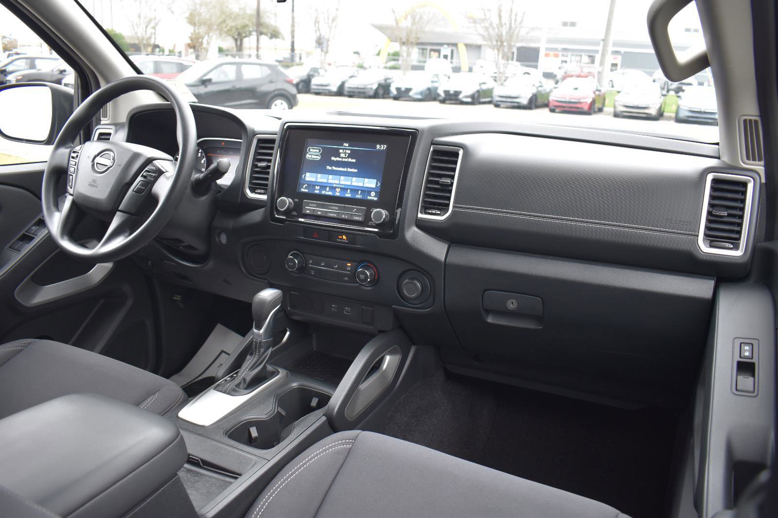 Used 2022 Nissan Frontier SV image 52