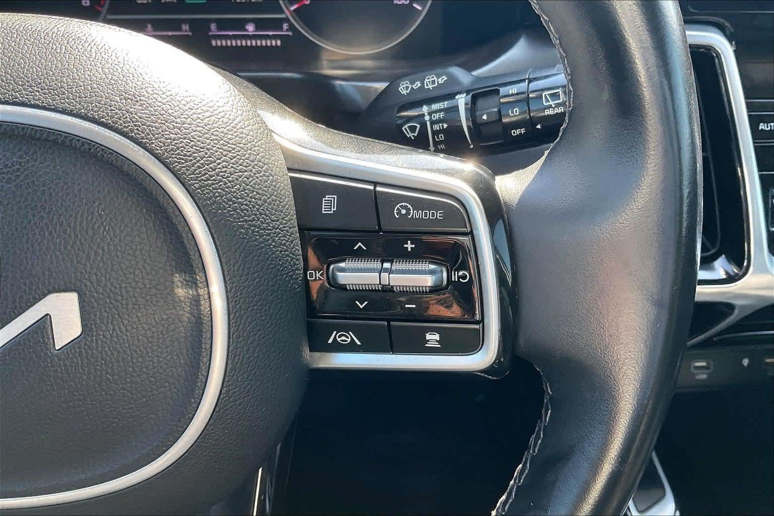 Certified 2022 Kia Sorento SX FWD image 23