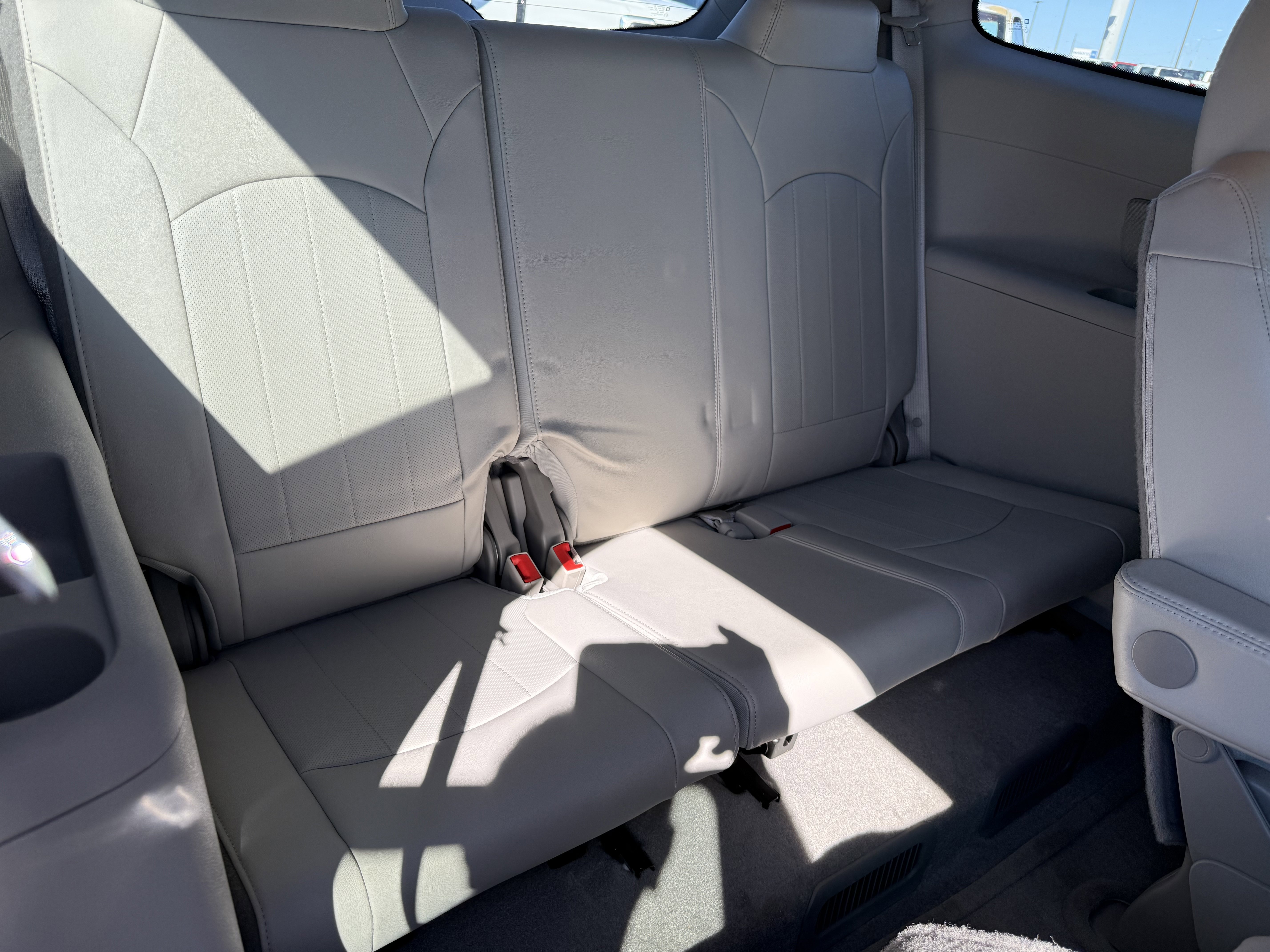 Used 2017 Buick Enclave Leather image 12