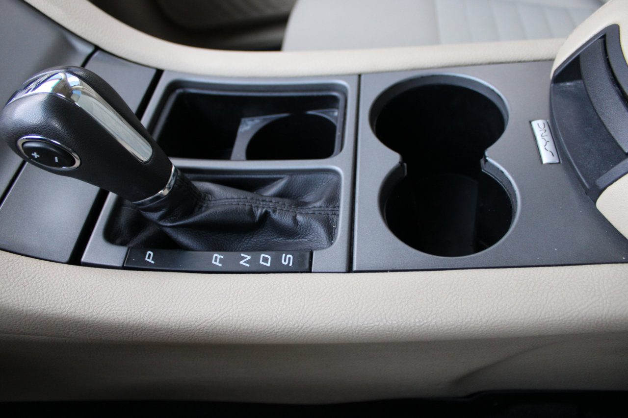 Used 2017 Ford Taurus SE image 33