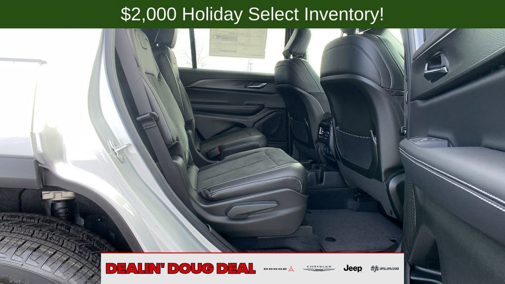 New 2025 Jeep Grand Cherokee L Altitude image 31