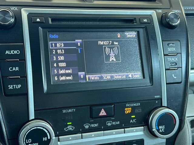Used 2014 Toyota Camry LE FWD image 19