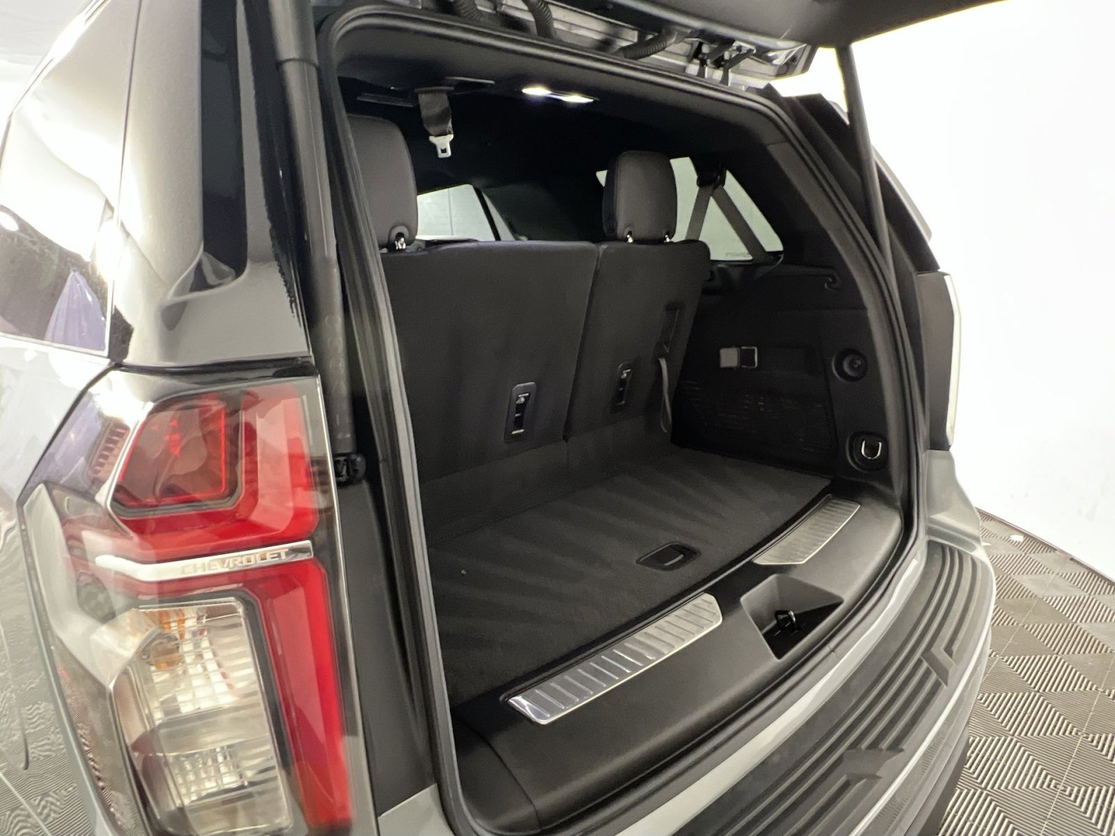 Used 2023 Chevrolet Tahoe Z71 image 27