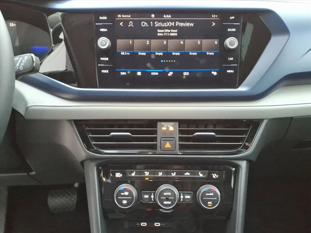 Used 2024 Volkswagen Taos SE image 22