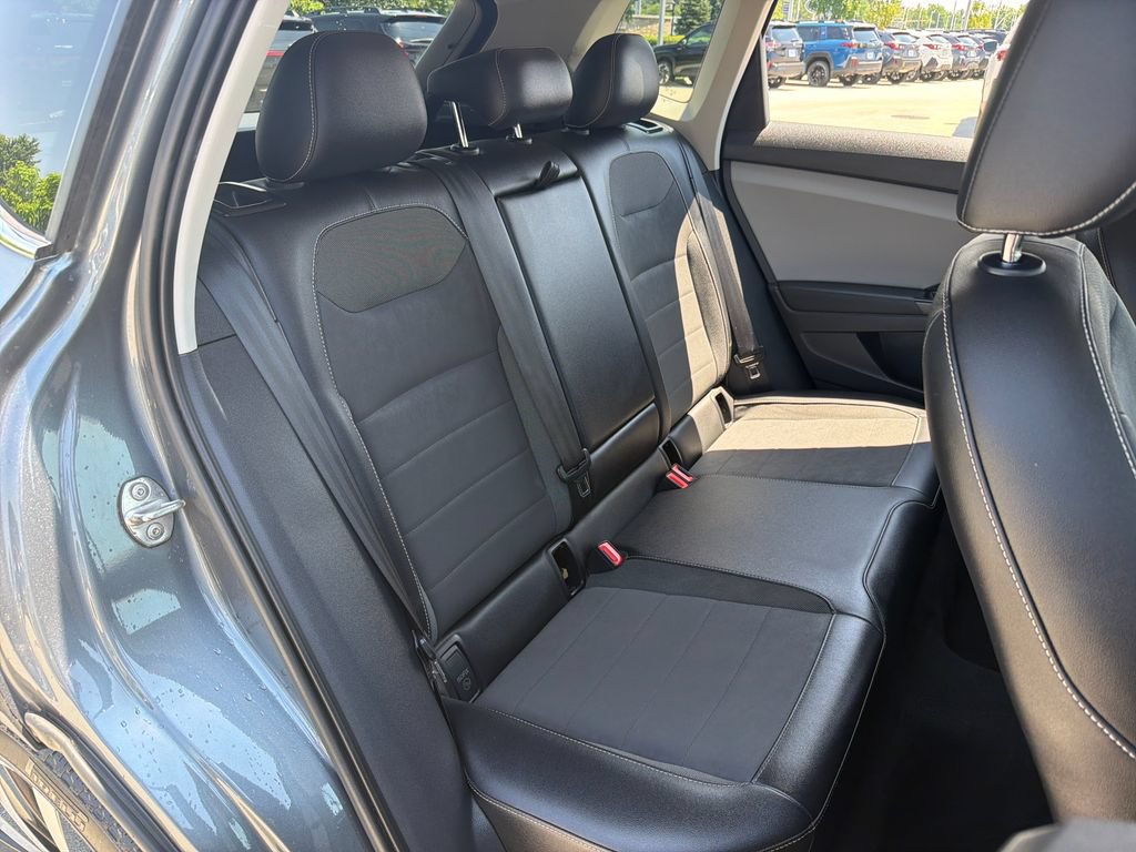 Certified 2022 Volkswagen Taos SE AWD/4WD image 23