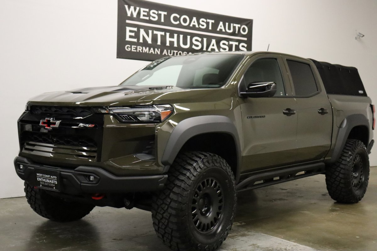 Used 2025 Chevrolet Colorado ZR2 w/ ZR2 Bison Edition image 1