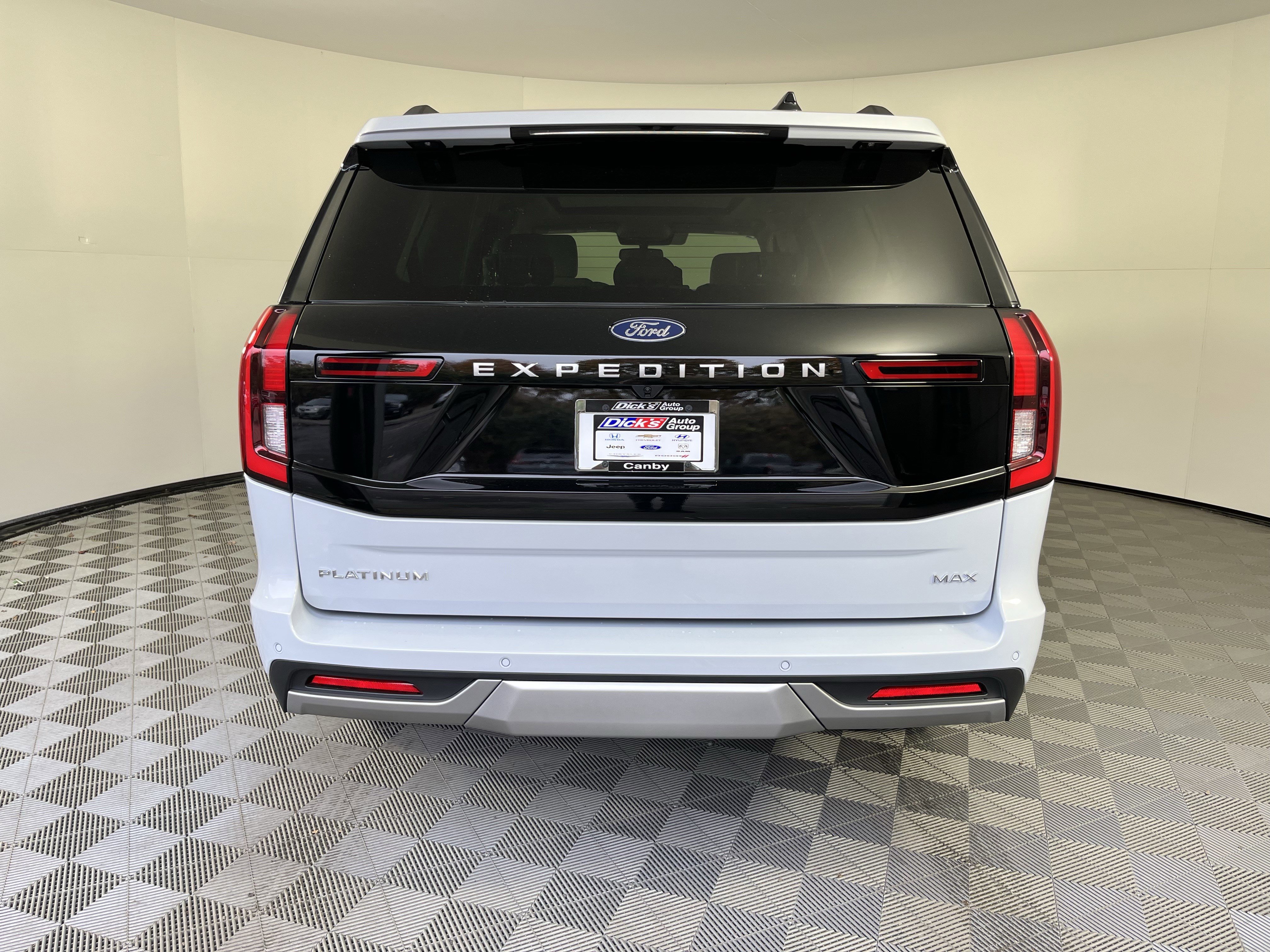New 2025 Ford Expedition Max Platinum w/ Platinum Ultimate Package image 4
