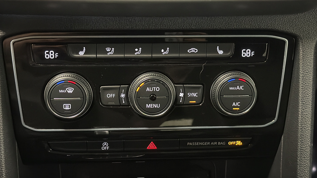 Used 2023 Volkswagen Atlas Cross Sport SEL R-Line AWD/4WD image 18