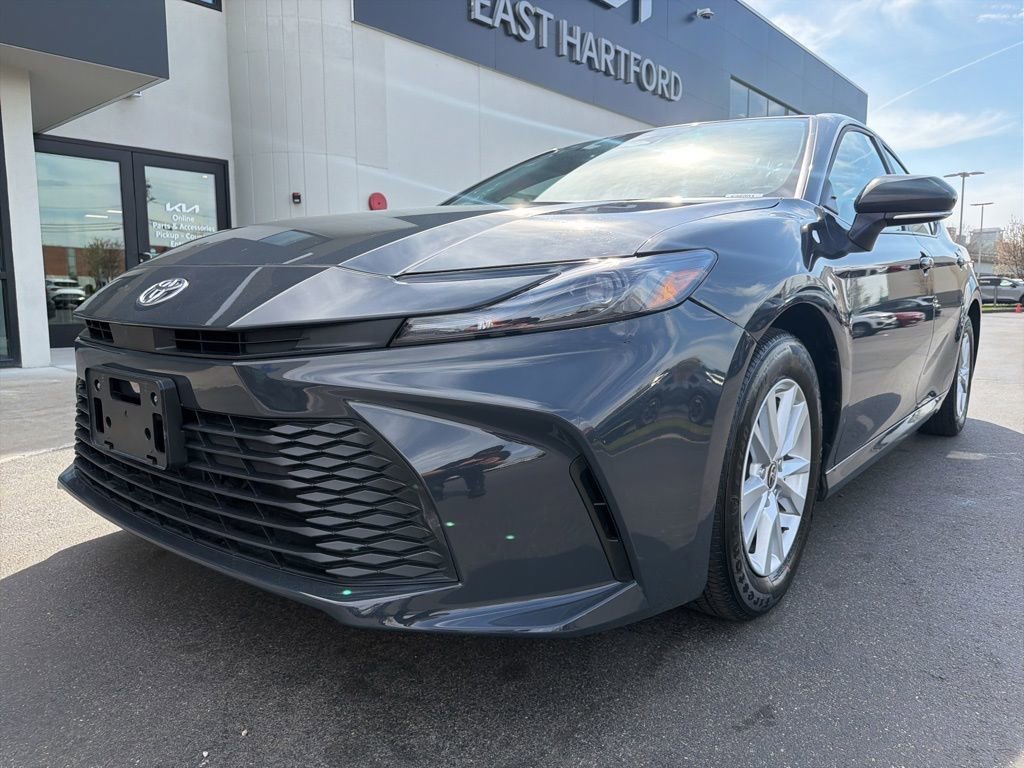 Used 2025 Toyota Camry LE FWD image 10