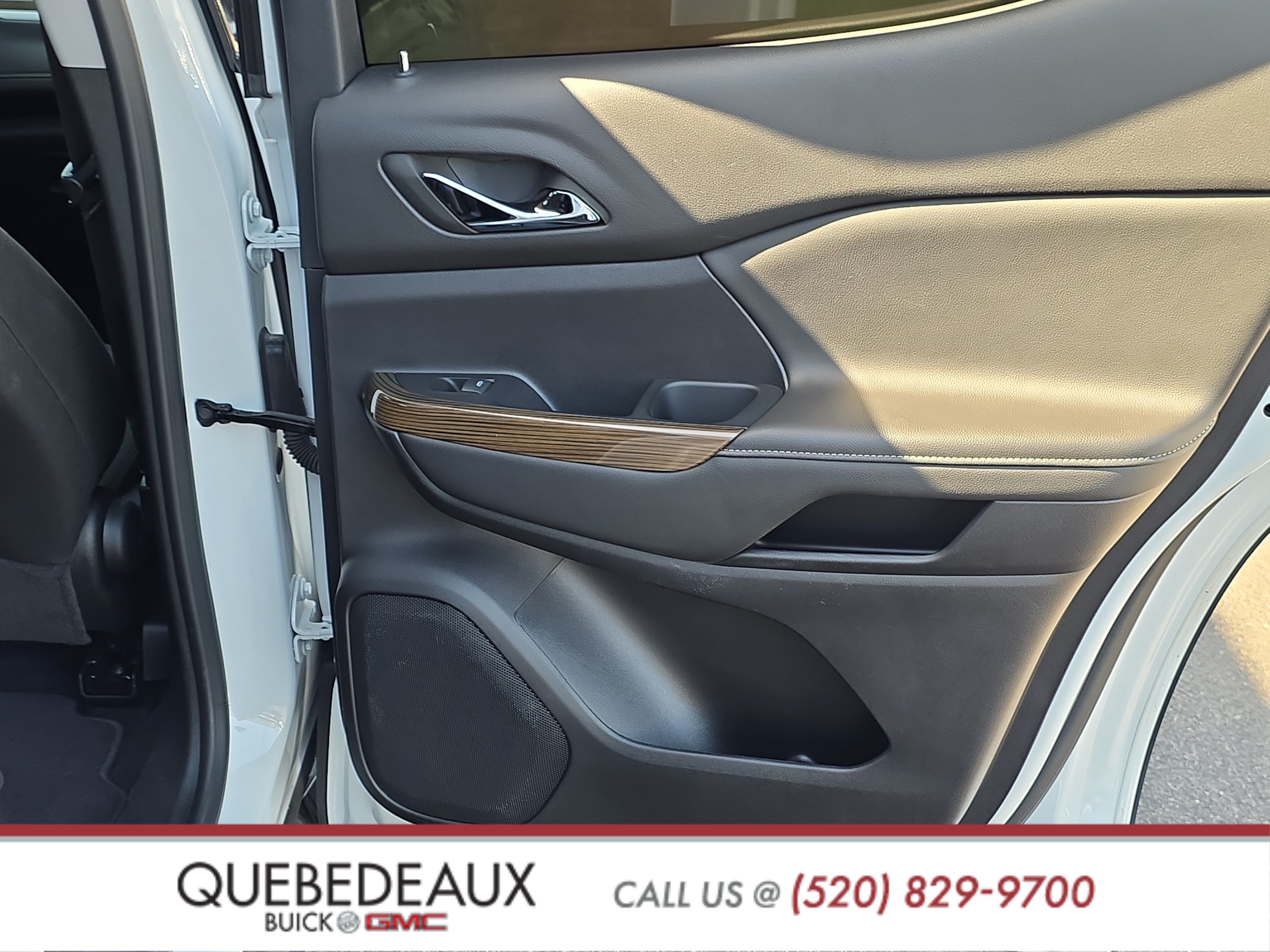 Used 2023 GMC Acadia SLE w/ Elevation Edition FWD image 24