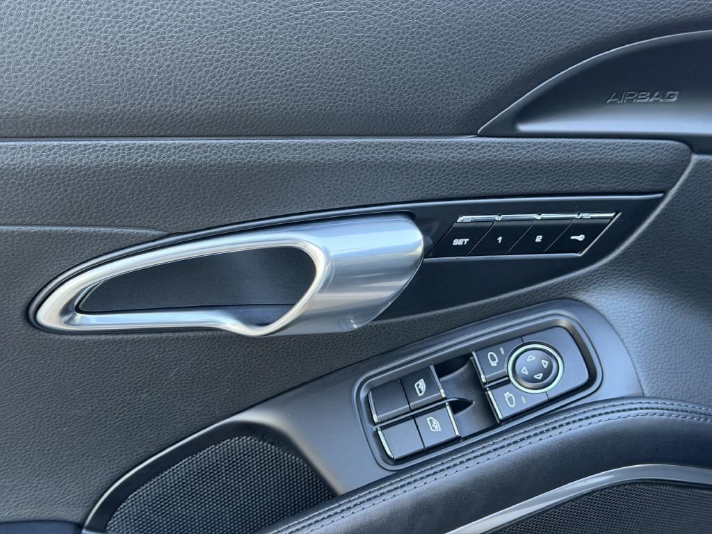 Used 2017 Porsche 911 Carrera image 24