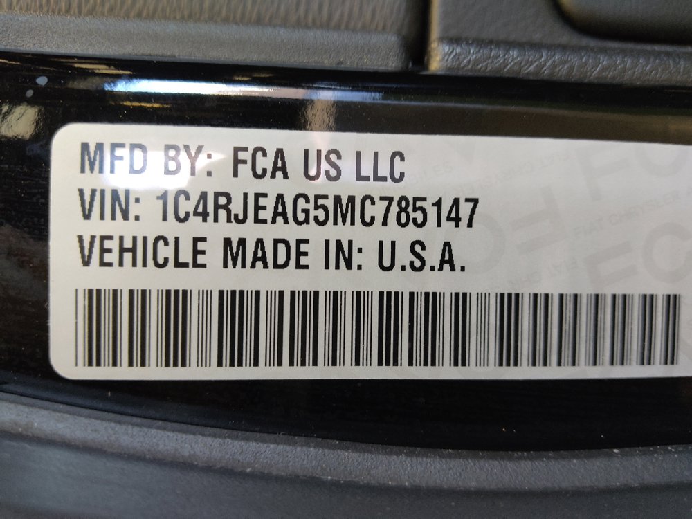 Used 2021 Jeep Grand Cherokee Laredo RWD image 33