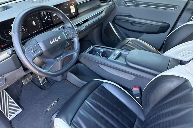Certified 2024 Kia EV9 GT-Line AWD/4WD image 12