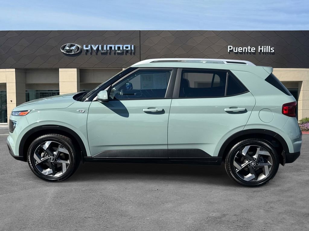 Certified 2025 Hyundai Venue SEL image 3